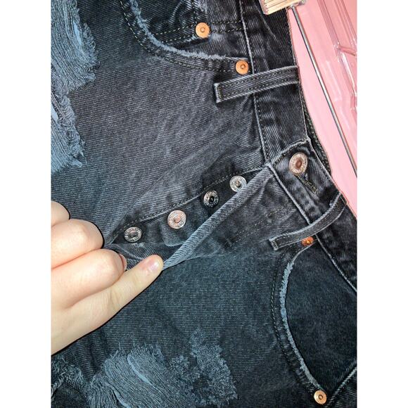 Levi's black 501 distressed jean shorts size 28 - Picture 3 of 9